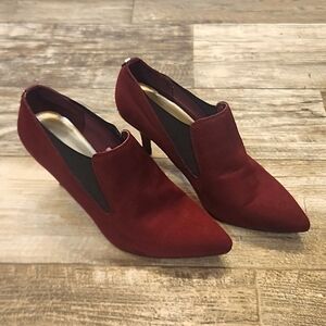 Anne Klein Boot Burgundy Wine with Gold Logo Womens Size 10